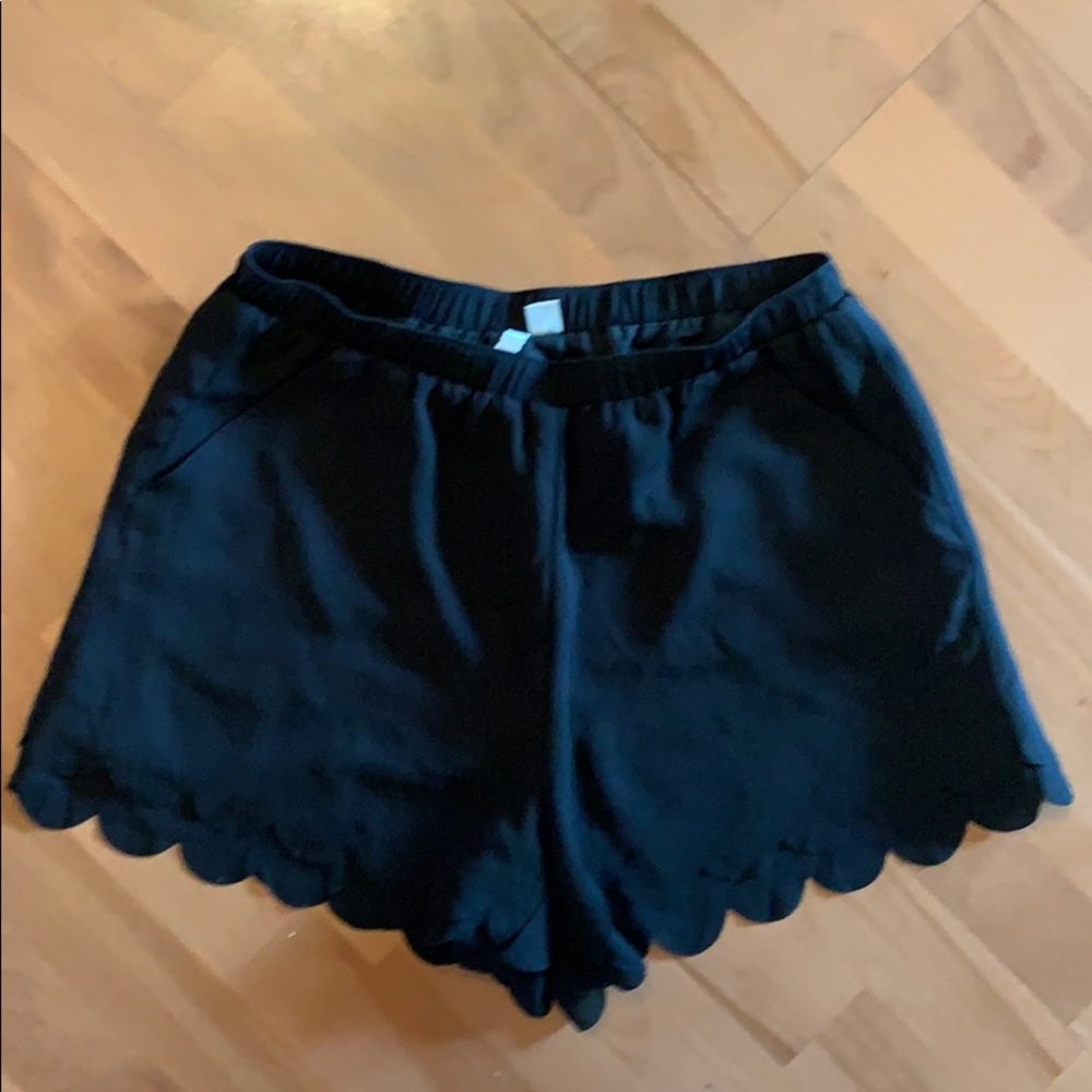 LC Lauren Conrad black scalloped shorts